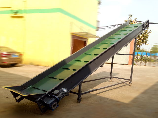 斜坡輸送機、磷板輸送機